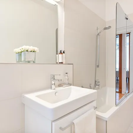Fantastic Apartment In Prime Location - City Center West Berlin Exterior photo