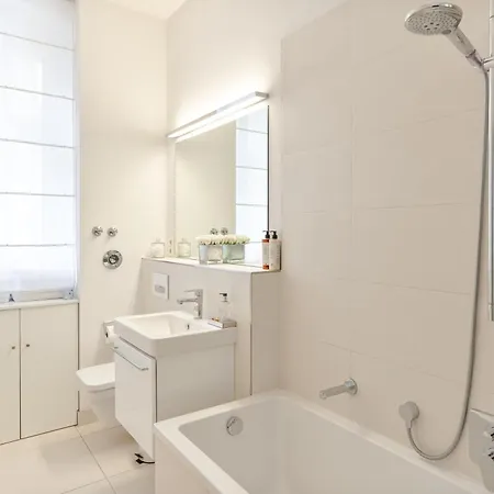 Fantastic Apartment In Prime Location - City Center West Berlin Exterior photo