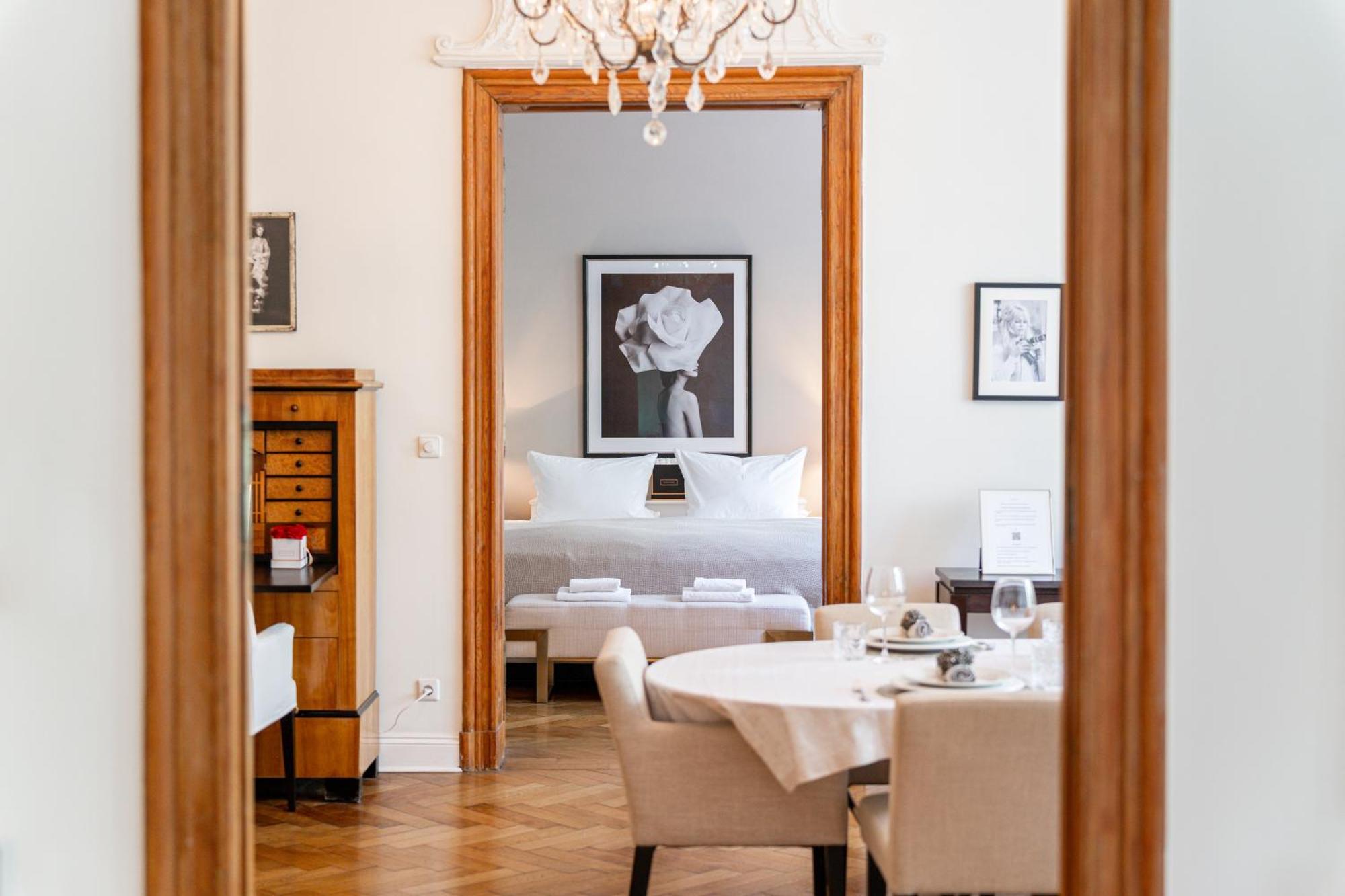 Fantastic In Prime Location - Center West * Berlin